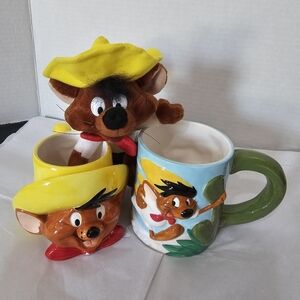 Speedy Gonzales Vintage Lot See Video 2 Anthropomorphic Mugs & 1 Keychain